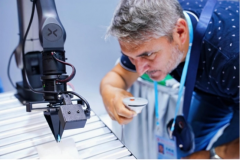 第138届广交会一期闭幕 视源股份毫米级穿